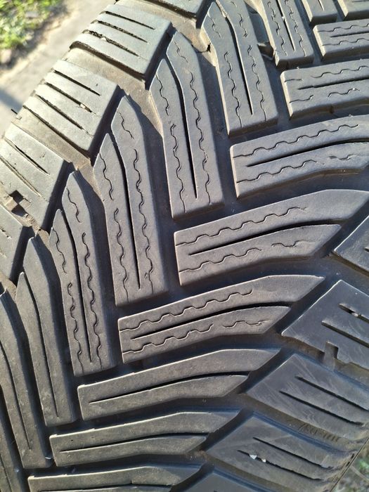 2 Anvelope de iarnă 215 60 r16 Michelin