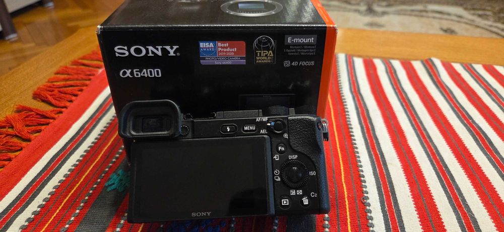 Sony A6400 cu 1885 cadre Body