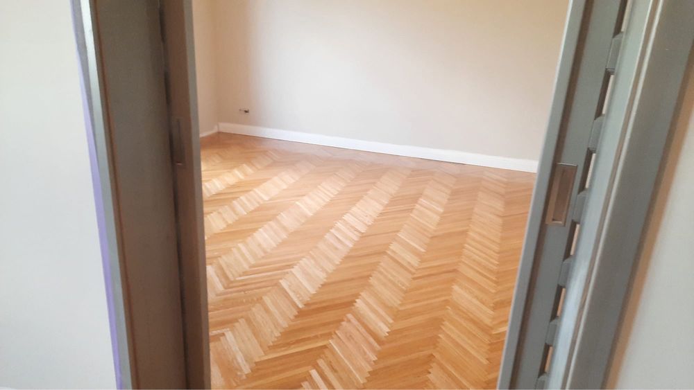 Reconditionam si montam parchet!