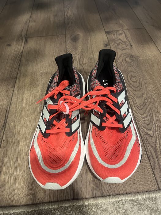 Adidas Ultraboost Light marimea 42,5