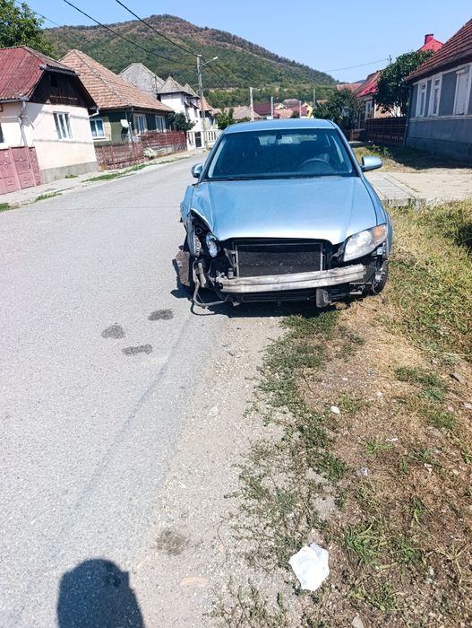 Audi A4 motor 1.9,avariat