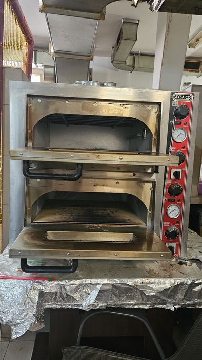 Професионална фурна за пици и закуски