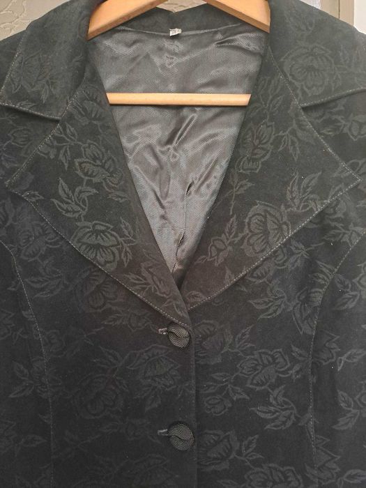 Черно сако на розички