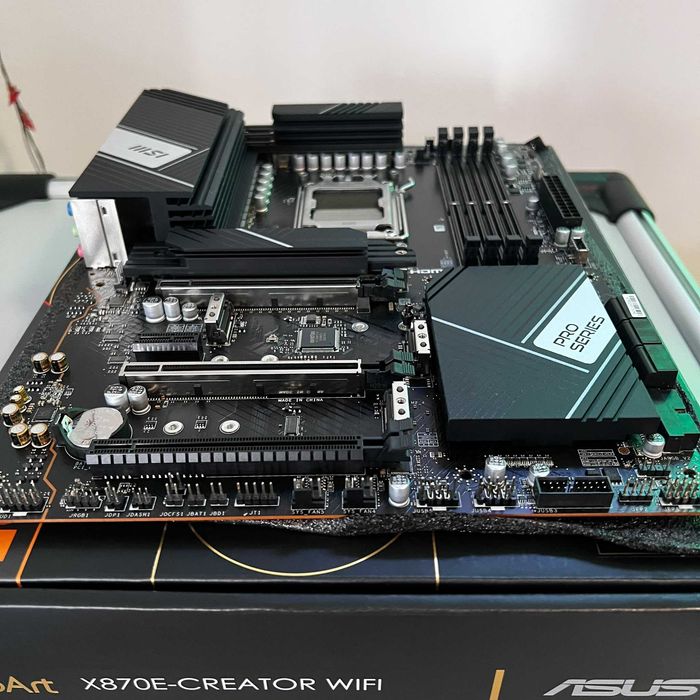 Placă de bază MSI PRO X670-P WIFI, AM5, DDR5, Wi-Fi