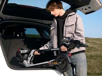 Trotinetă electrică Segway Ninebot E3 E – Nouă, Sigilată în cutie!