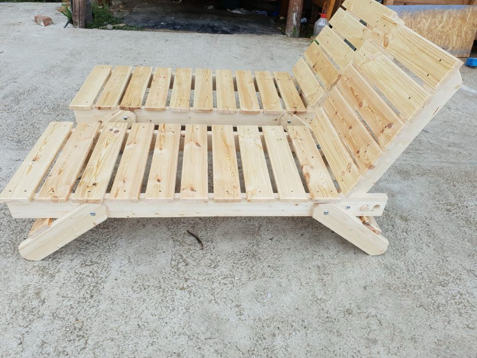 Sezlonguri si masuțe