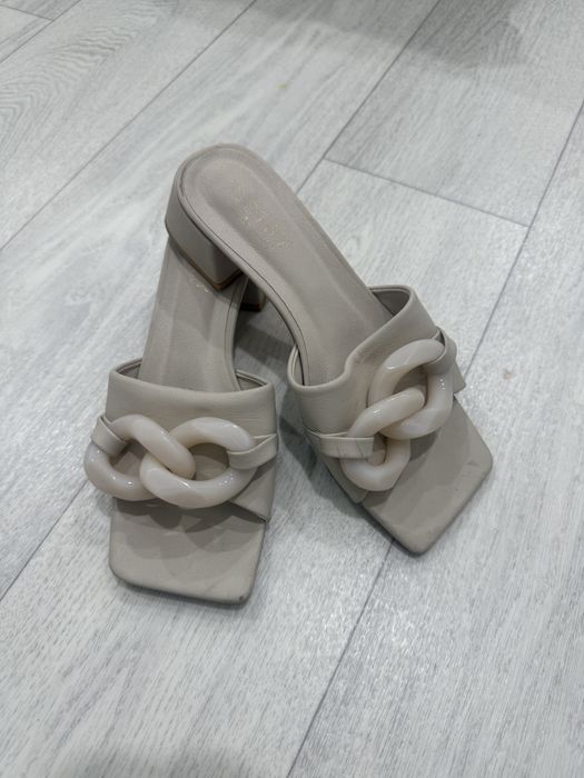 Продам женскую обувь