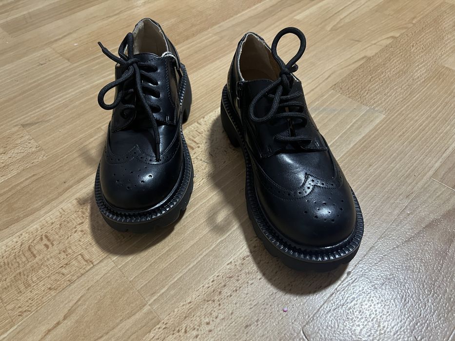 Продам женские туфли