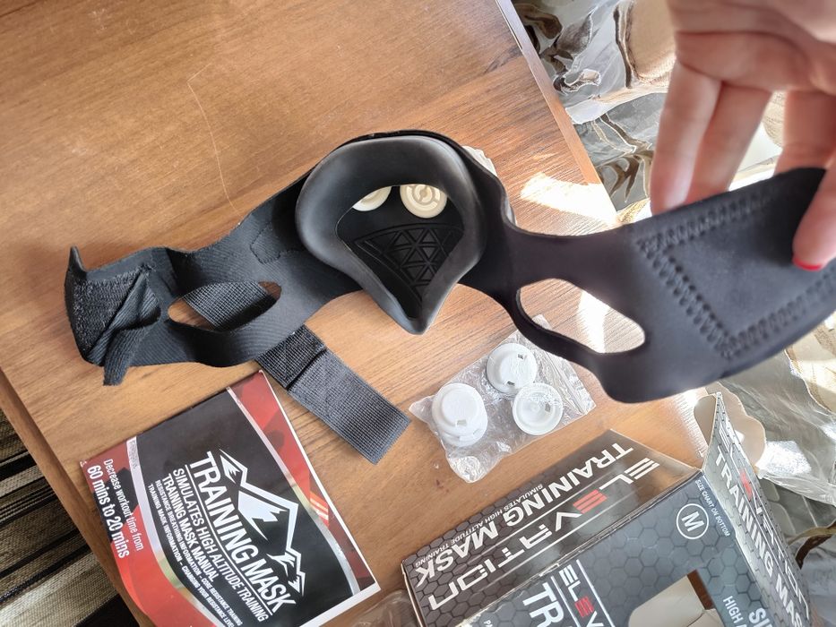 Продам маску для тренировок