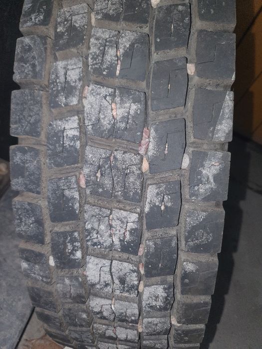 Продам шину с диском в сборе размер 215/75R17.5