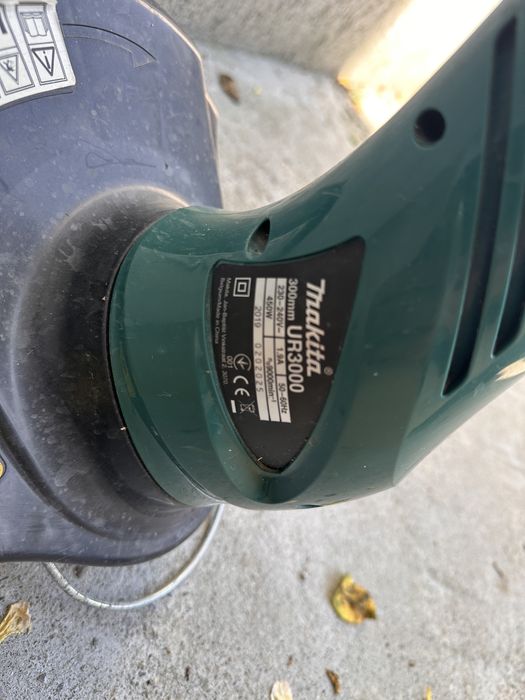 Trimmer electric Makita ur3000 cu rezerva noua