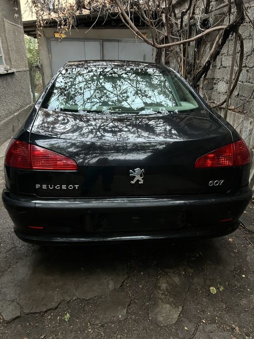 Продаю автомобиль Peugeot 607