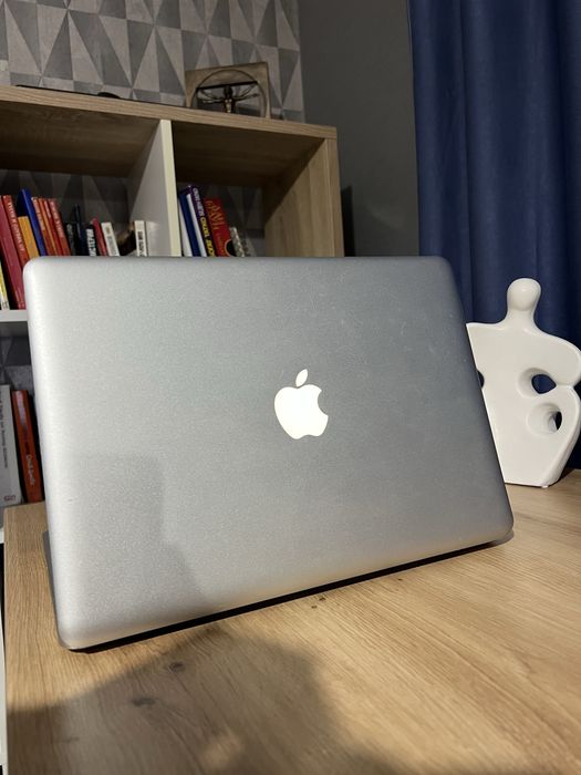 Apple Macbook Pro/ 8 GB RAM/ 500GB HDD- В отлично състояние
