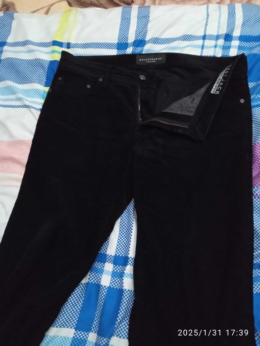 Продам   штаны  вельвет в  отличном  состояние