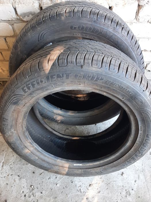 Продам шины 225/55/17 гудиер