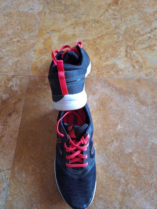 Vând adidași New Balance 38