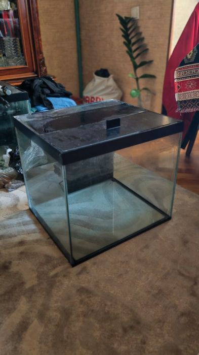 Продам аквариум сделанный на заказ. Размер 50* 45*45