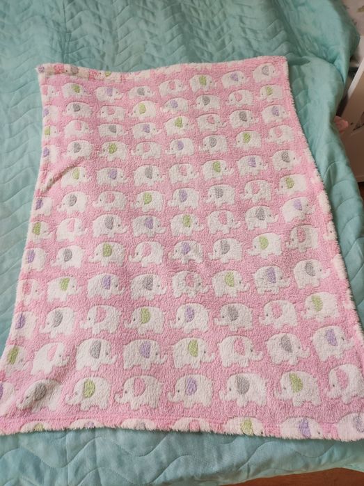 Бебешки одеала и пелени
