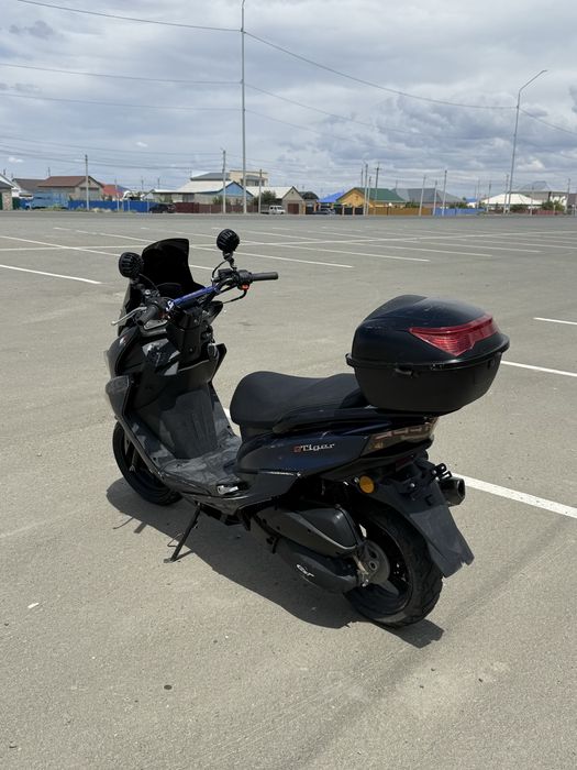 Макси мопед скутер 175cc