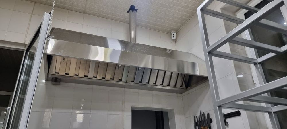 Зонт вытяжной, вытяжка, дымоход для кухни из нержавейки