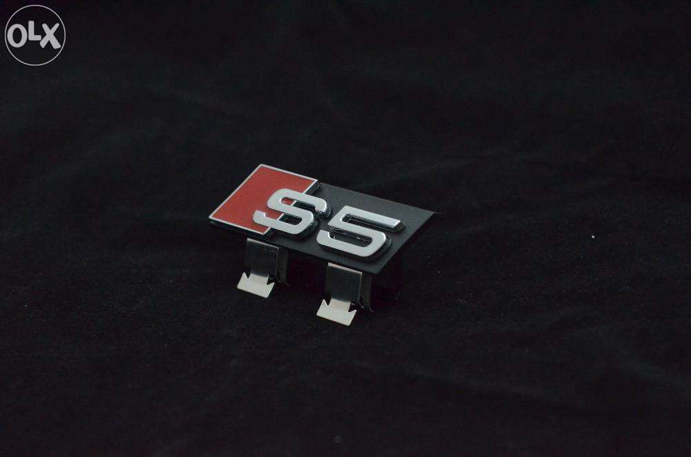 Emblema Audi S5 grila