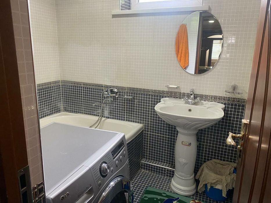 Фаргона Теннисный корт. Арзон сотилади срочно.