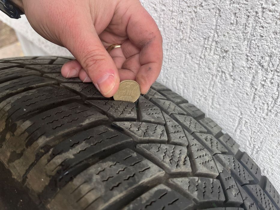 Set 4 roți VW Tiguan R17 originale – jante tablă + anvelope iarnă Pire