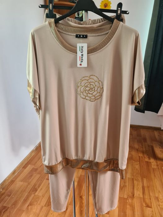 Compleu universal bej cu auriu