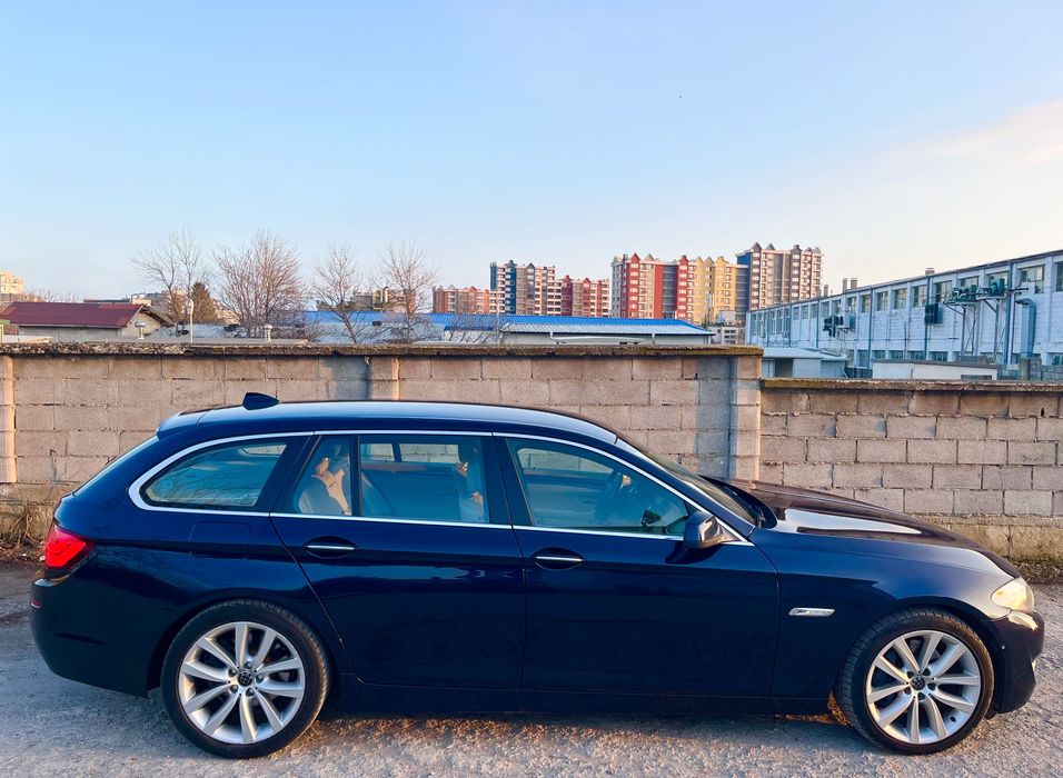 BMW 530D Touring 2010г.