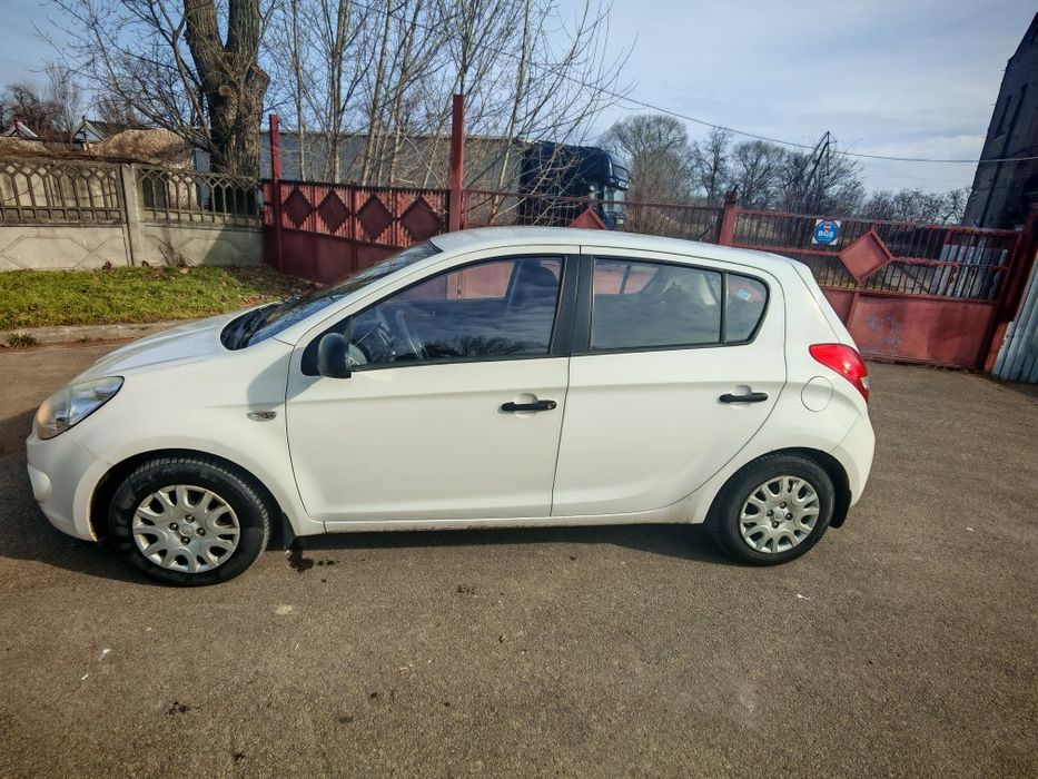 Hyundai i20  an de fabricație 2012,benzina +gpl