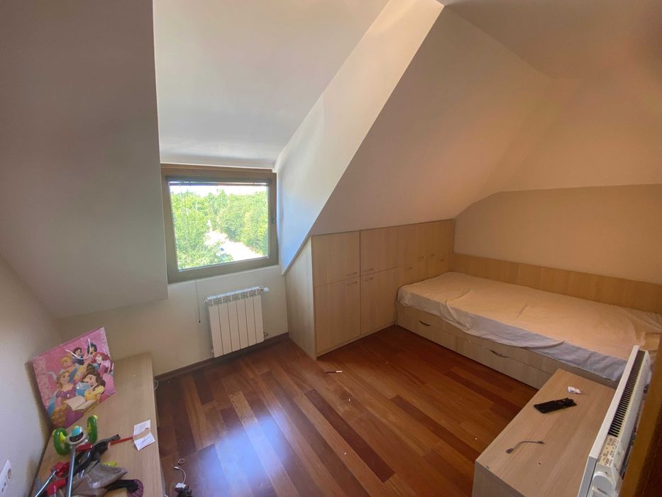 Апартамент 4стаен-Ам. колеж