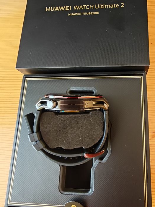 Huawei watch ultimate 2- почти като нов