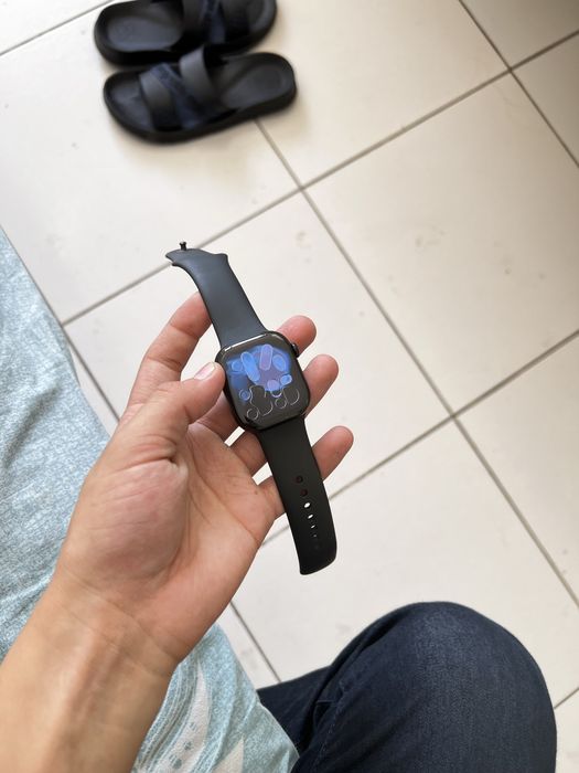 Apple watch 11 42 mm Full komplekt  1 hafta ishlatilgan narxi 270$
