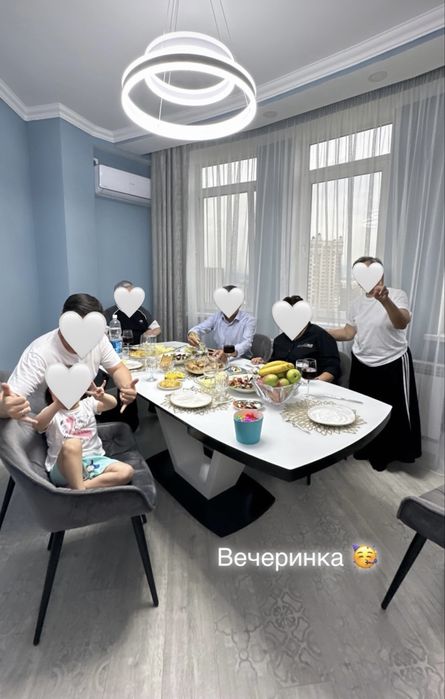 Стол и стулья кресло мягкое