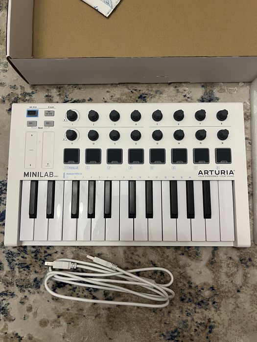 Claviatura Arturia MiniLab MK2 MIDI Controller studio