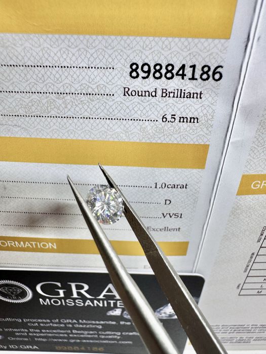 Диамант 1 карата, мойсанит, за бижу и подарък