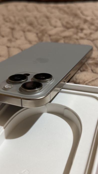 Vand iphone 16 pro max 256GB in stare perfecta