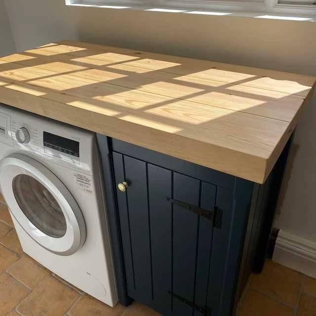 Blat din lemn masiv de pin birouri si spatii comerciale/bucatarii