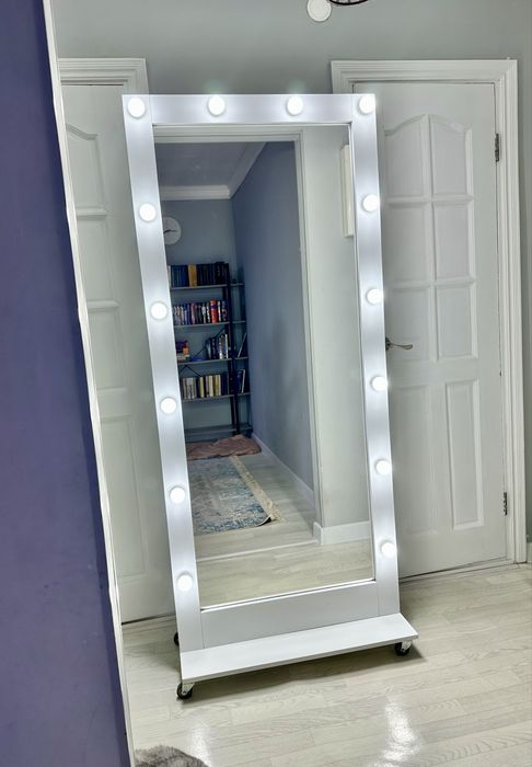 Зеркало для визажистов
