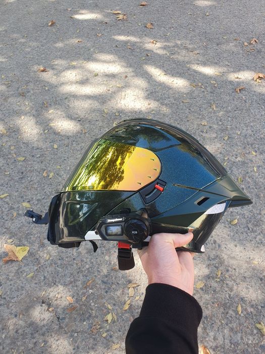 Moto kaska AXK brendi