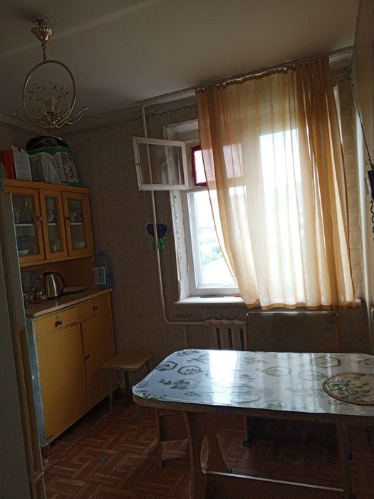Продам 1 ком квартиру на 15 микрорайон