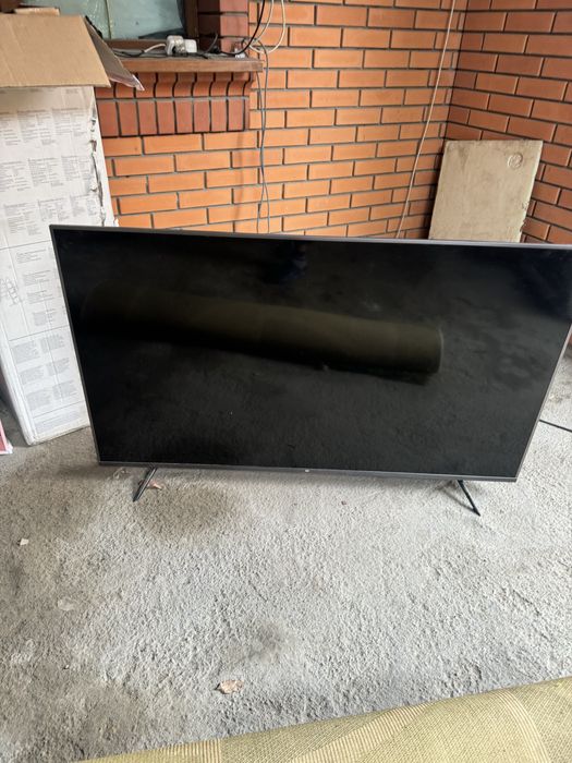 Продам телевизор на запчасти бу