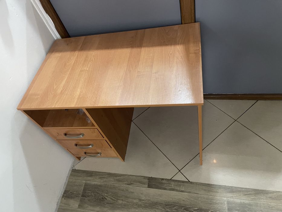 Продам Стол офисный