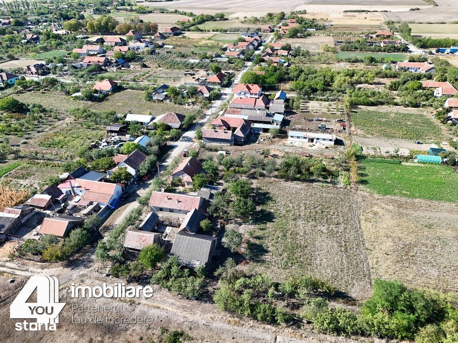 Proprietate în Țipari,formată din casă cu anexe+teren intravilan2880mp