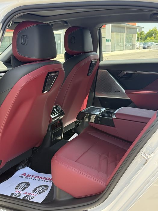 Bmw i5 35L 2024 15min probeg +dop optsiyaligi bazoviymas Body kit full