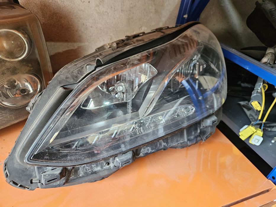 Ляв фар със зажележка за Mercedes E клас w212