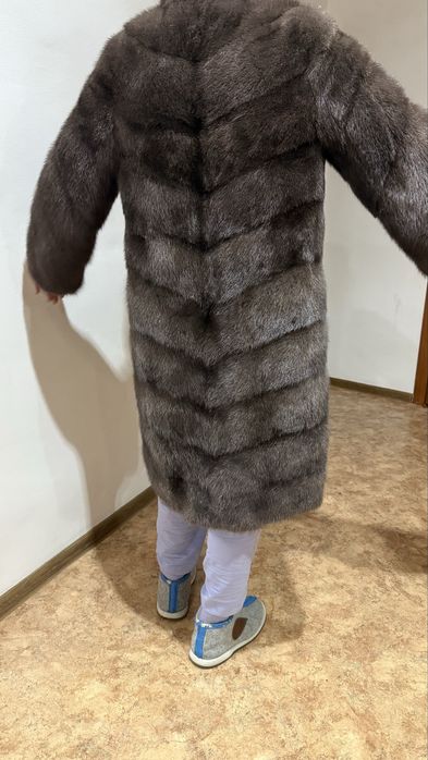 Продам норковую шубу