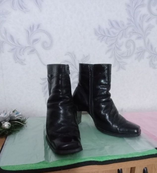Басаношка  5 ПАРЫ  тапочки и сопоги челси р.  40-41 п/р Туркия 2 штуки