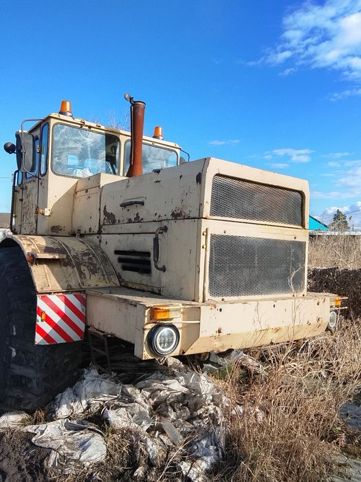 Продам трактор к700 на ходу!