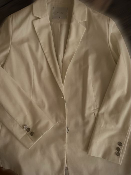 Бяло oversize сако Mohito